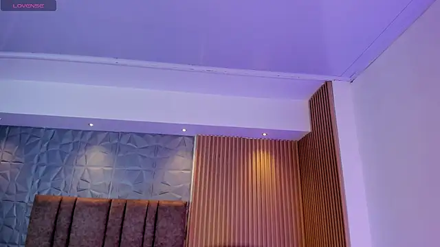 Ivaannaa  online show from March 2026 11:32:01 AM