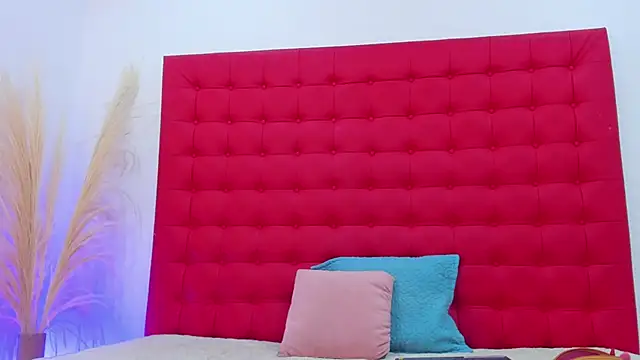 Snapshot of Maite_Smith_ chatting on February 2025 12:13:02 PM Maite Smith  online show from February 2025 12:13:02 PM