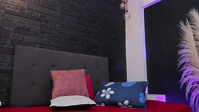 Snapshot of Maite_Smith_ chatting on October 2025 12:16:01 PM Maite Smith  online show from October 2025 12:16:01 PM