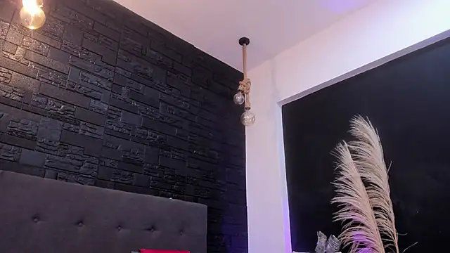 Snapshot of Maite_Smith_ chatting on December 2025 12:47:02 PM Maite Smith online show from December 2025 12:47:02 PM