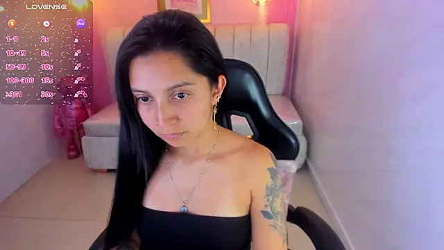 madhison klain s online show from December 2025 08:05:01 PM