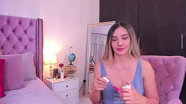 natashaleightt online show from March 2025 08:52:02 PM