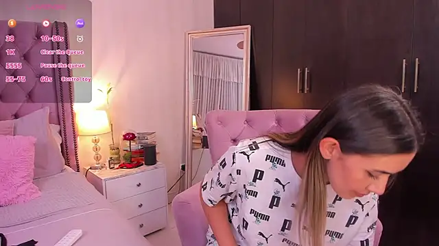 natashaleightt online show from September 2025 11:59:01 PM