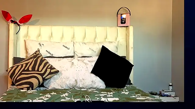 ebonylover1 online show from February 2026 08:32:01 AM