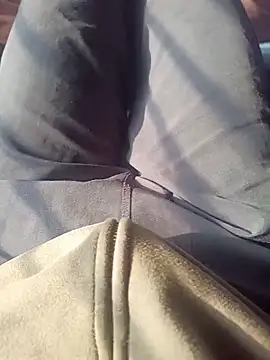 Snapshot of Delhi_BoyBigcock chatting on December 2025 04:17:01 AM Delhi BoyBigcock online show from December 2025 04:17:01 AM