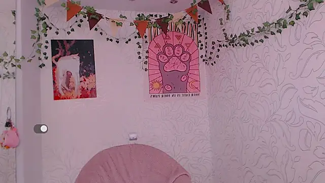 Snapshot of _miraclecattt_ chatting on September 2025 02:22:02 AM miraclecattt online show from September 2025 02:22:02 AM