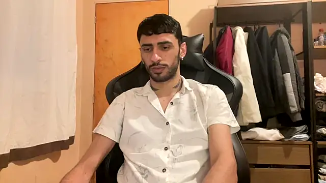 Snapshot of iendriw chatting on October 2025 03:37:02 AM iendriw online show from October 2025 03:37:02 AM