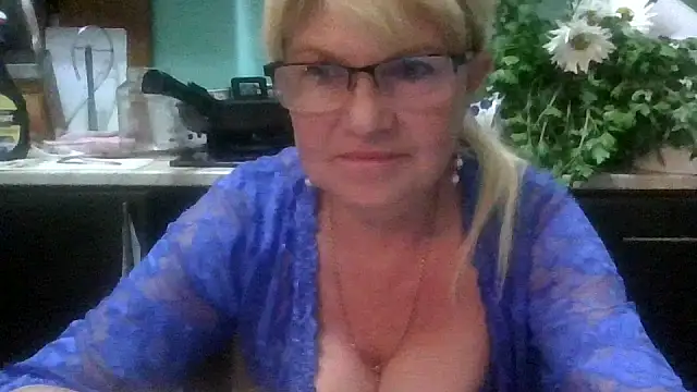 Heidi-Helga online show from September 2025 06:33:02 PM