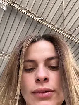 Snapshot of gynna_kimera chatting on February 2025 06:20:01 PM gynna kimera online show from February 2025 06:20:01 PM