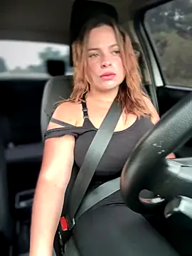 Snapshot of gynna_kimera chatting on October 2025 12:19:01 PM gynna kimera online show from October 2025 12:19:01 PM