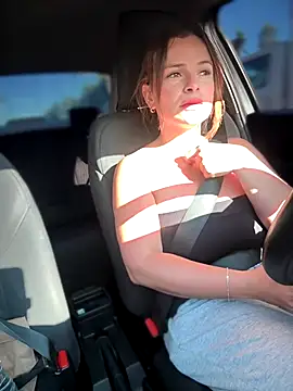 Snapshot of gynna_kimera chatting on October 2025 12:23:01 PM gynna kimera online show from October 2025 12:23:01 PM