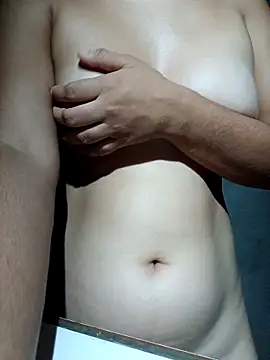 meddy delicinha online show from February 2026 04:24:01 AM