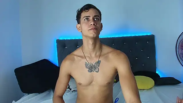 Snapshot of Maximiliano__Fire chatting on September 2025 07:02:02 PM Maximiliano Fire online show from September 2025 07:02:02 PM