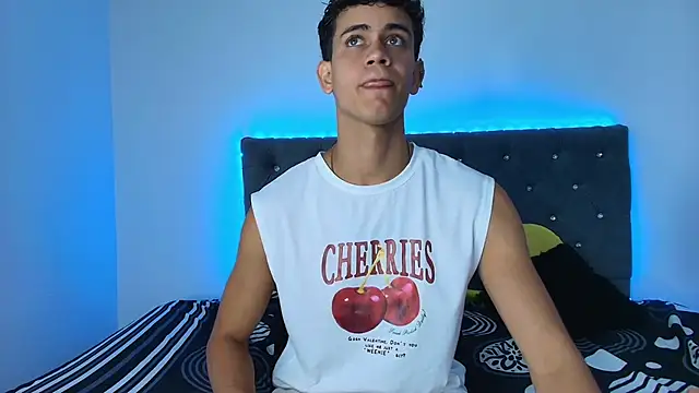 Snapshot of Maximiliano__Fire chatting on September 2025 07:03:01 PM Maximiliano Fire online show from September 2025 07:03:01 PM