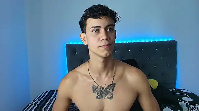 Snapshot of Maximiliano__Fire chatting on September 2025 07:05:01 PM Maximiliano Fire online show from September 2025 07:05:01 PM