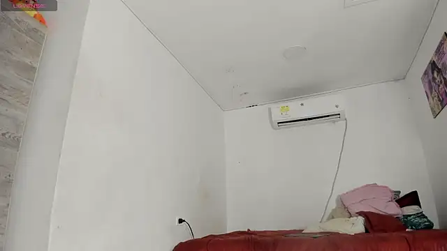 flor herrera01 online show from October 2025 03:29:01 AM