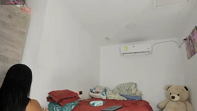 Snapshot of flor_herrera01 chatting on March 2026 05:12:02 AM flor herrera01 online show from March 2026 05:12:02 AM