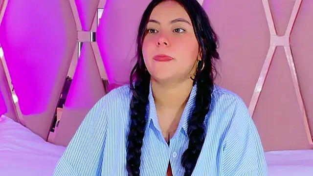 Snapshot of Emily_Black1 chatting on May 2026 12:18:01 AM Emily Black1 online show from May 2026 12:18:01 AM