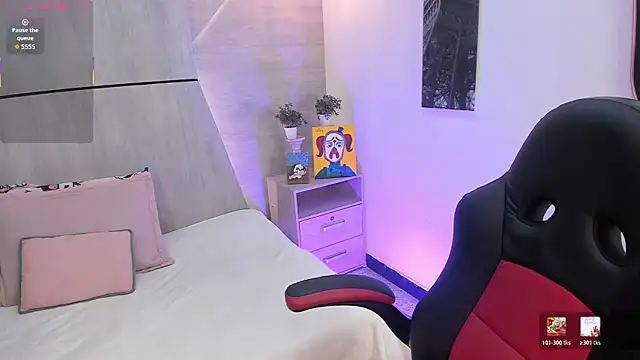 Snapshot of Layla_Clarke chatting on January 2026 03:41:01 AM Layla Clarke online show from January 2026 03:41:01 AM