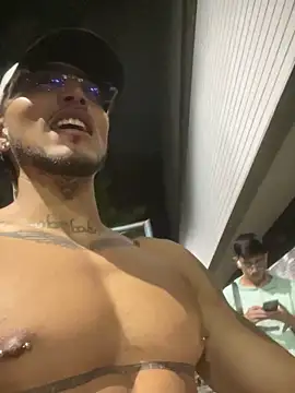 Snapshot of MaxxxSteil chatting on March 2025 08:08:01 AM MaxxxSteil online show from March 2025 08:08:01 AM