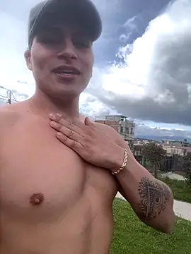 Snapshot of MaxxxSteil chatting on September 2025 09:17:02 PM MaxxxSteil online show from September 2025 09:17:02 PM