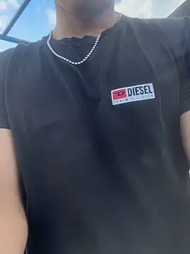 Snapshot of MaxxxSteil chatting on April 2026 12:17:02 PM MaxxxSteil online show from April 2026 12:17:02 PM