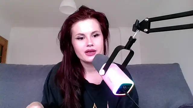 Della Ideal online show from March 2025 02:34:02 PM