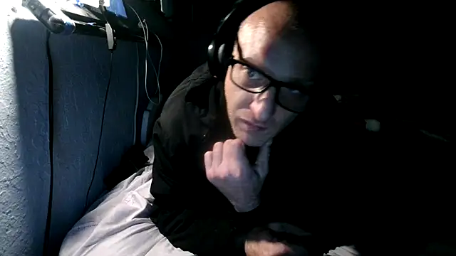 Snapshot of PornStro921 chatting on October 2025 08:20:01 PM PornStro921 online show from October 2025 08:20:01 PM