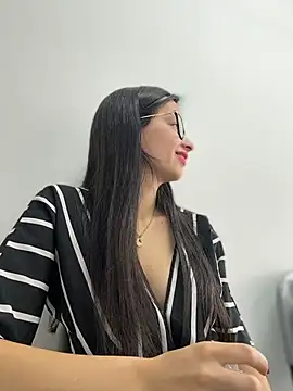Snapshot of Soy_Sara7 chatting on April 2026 12:42:01 PM Soy Sara7 online show from April 2026 12:42:01 PM