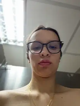 Snapshot of Soy_Sara7 chatting on April 2026 01:41:02 PM Soy Sara7 online show from April 2026 01:41:02 PM