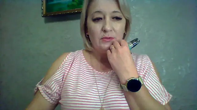 ArielXLoveresss online show from November 2025 08:52:01 PM