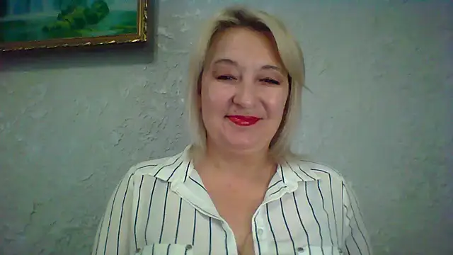 Snapshot of ArielXLoveresss chatting on June 2026 08:27:02 AM ArielXLoveresss online show from June 2026 08:27:02 AM