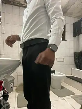 rogerdik76 online show from April 2026 05:24:01 AM