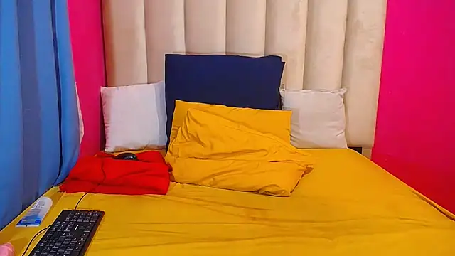 SEXYASSTINAXXX online show from November 2025 06:47:01 AM