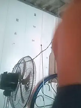 Snapshot of cachondo93 chatting on November 2025 06:41:02 PM cachondo93 online show from November 2025 06:41:02 PM