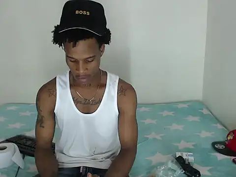 Snapshot of thomas_love11 chatting on February 2025 01:58:01 AM thomas love11 online show from February 2025 01:58:01 AM