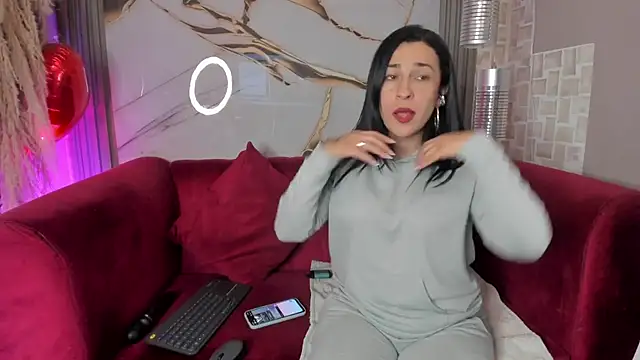 Bella williamss  online show from November 2025 08:33:02 PM