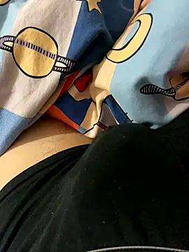 Snapshot of zou_9997 chatting on December 2025 03:22:01 AM zou 9997 online show from December 2025 03:22:01 AM