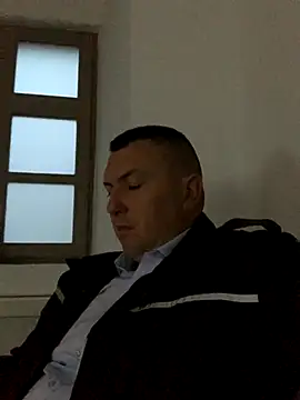 Snapshot of Mike8523 chatting on October 2025 04:31:02 AM Mike8523 online show from October 2025 04:31:02 AM