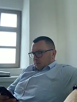 Snapshot of Mike8523 chatting on November 2025 05:51:02 AM Mike8523 online show from November 2025 05:51:02 AM