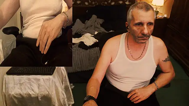 maxdaddy690 online show from October 2025 10:50:02 PM