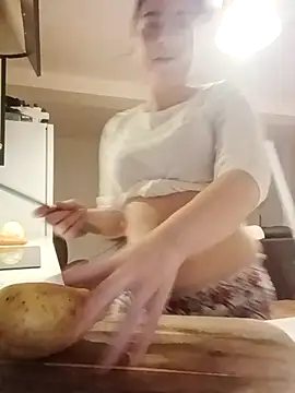 Snapshot of Mary-annTruestar chatting on December 2025 06:27:02 PM Mary-annTruestar online show from December 2025 06:27:02 PM