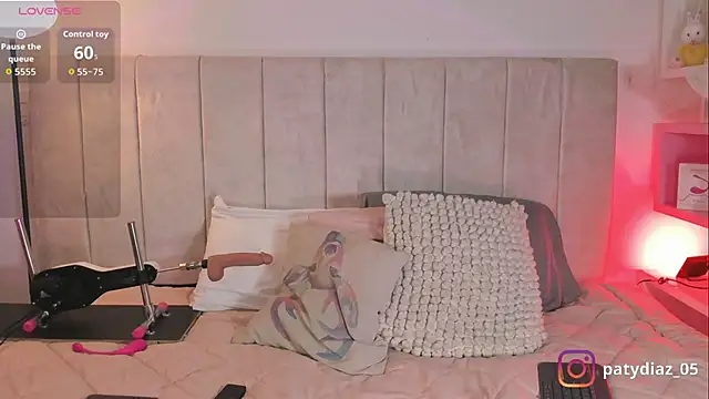 MiiaParker6972 online show from November 2025 09:46:01 PM