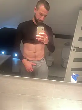 gryzoon online show from September 2025 08:54:01 PM