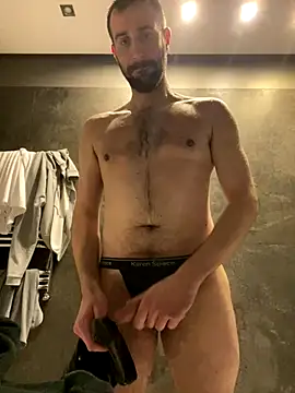 gryzoon online show from November 2025 02:00:02 AM