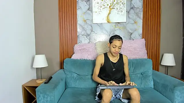 Snapshot of KING_OFF_BOYS chatting on April 2026 01:26:01 PM KING OFF BOYS online show from April 2026 01:26:01 PM