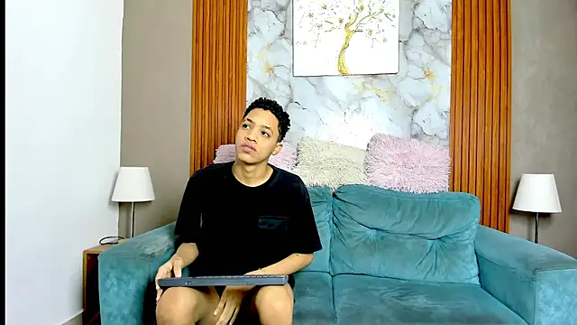 Snapshot of KING_OFF_BOYS chatting on May 2026 01:04:02 PM KING OFF BOYS online show from May 2026 01:04:02 PM
