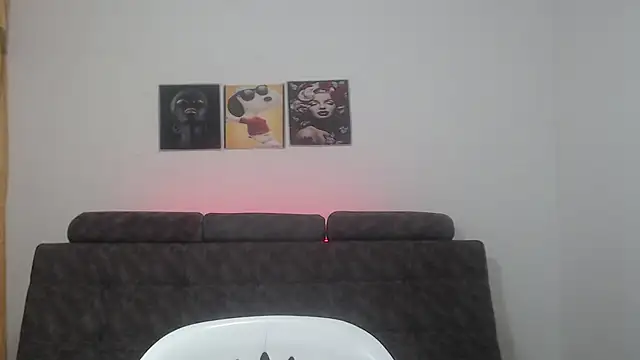 Anthonela Queen online show from March 2025 01:18:01 PM