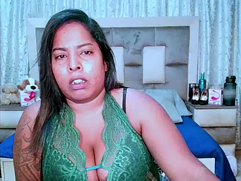 Snapshot of indiantopaz694u chatting on March 2025 03:57:01 AM indiantopaz694u online show from March 2025 03:57:01 AM