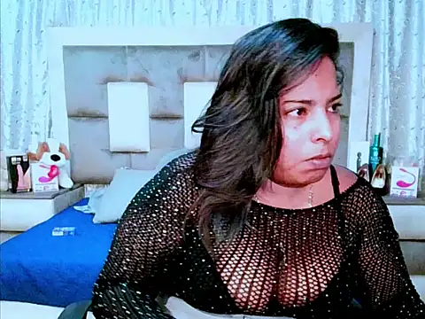 Snapshot of indiantopaz694u chatting on March 2025 04:13:01 AM indiantopaz694u online show from March 2025 04:13:01 AM